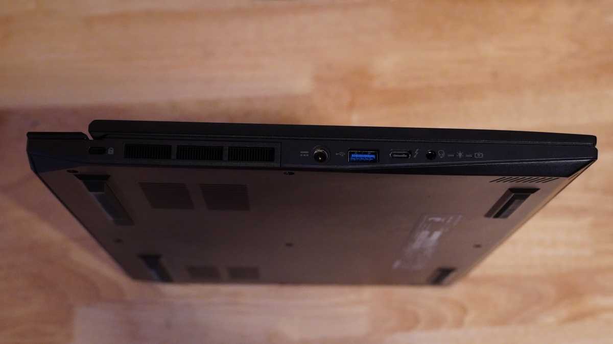 Acer Predator Helios Neo 14 AI ports