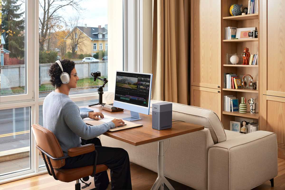 Ugreen NASync DH2300 home iMac