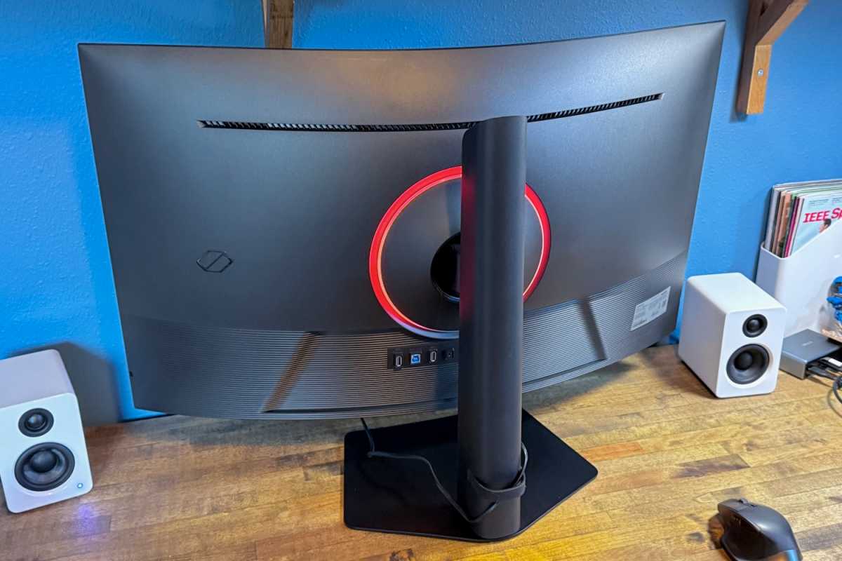 samsung odyssey g7 g75f 1