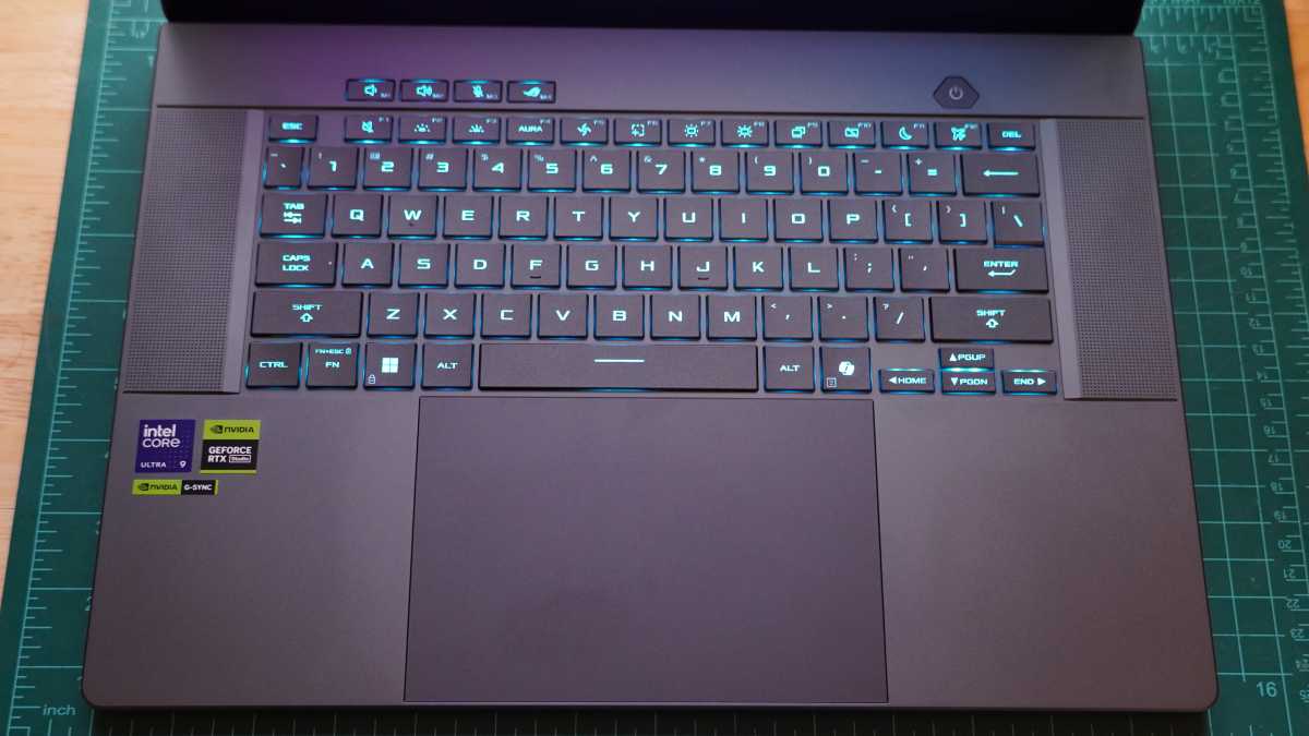 Asus ROG Zephyrus G16 keyboard