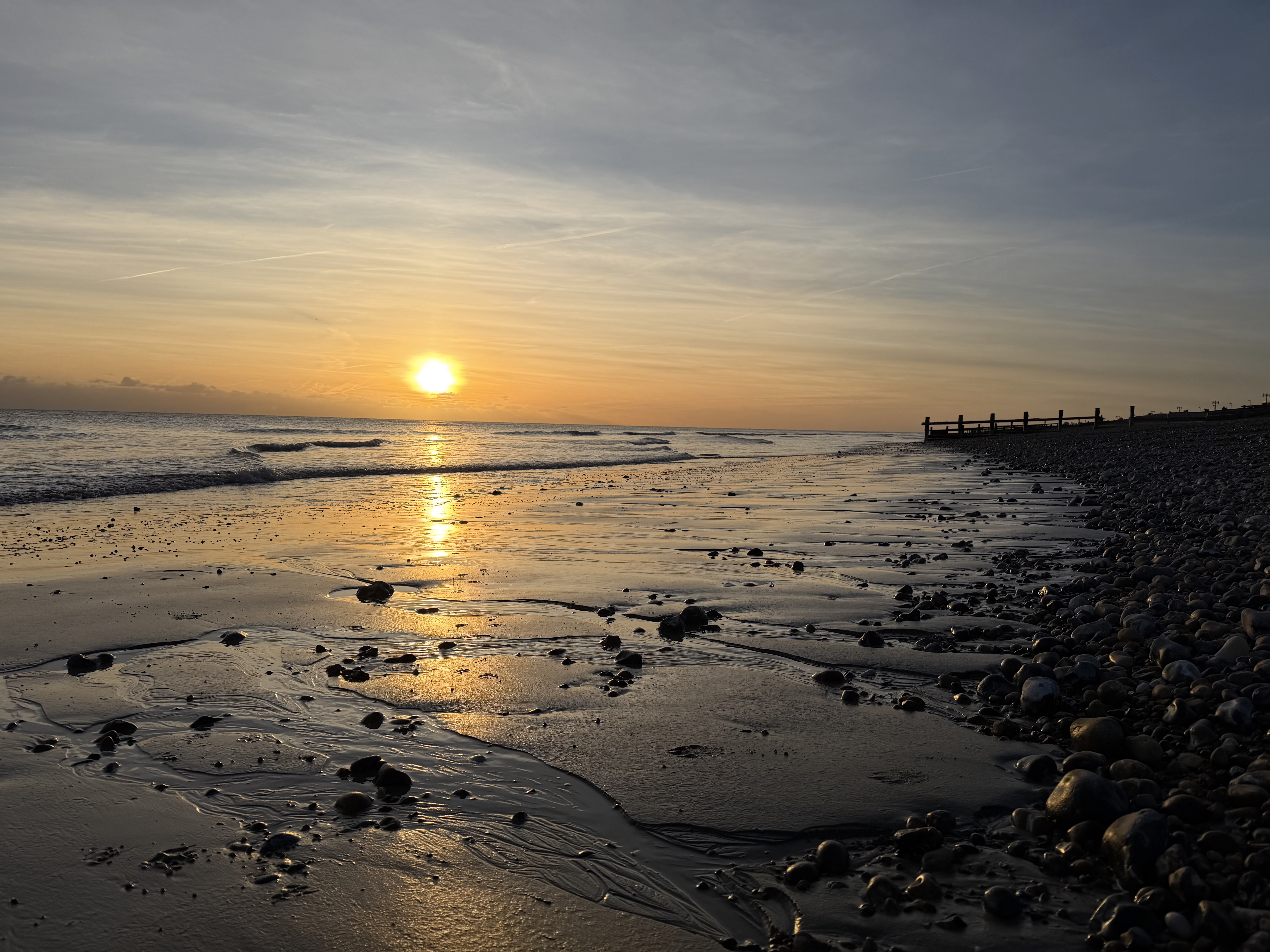 Apple iPhone 17 Pro camera sample beach reflections