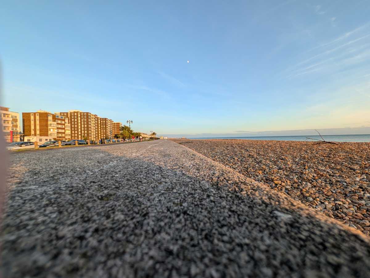 Google Pixel 10 Pro camera sample pier 0 point 5x zoom