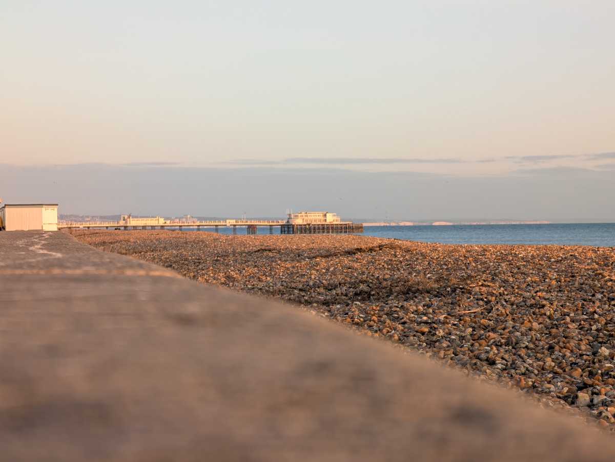 Google Pixel 10 Pro camera sample pier 5x zoom