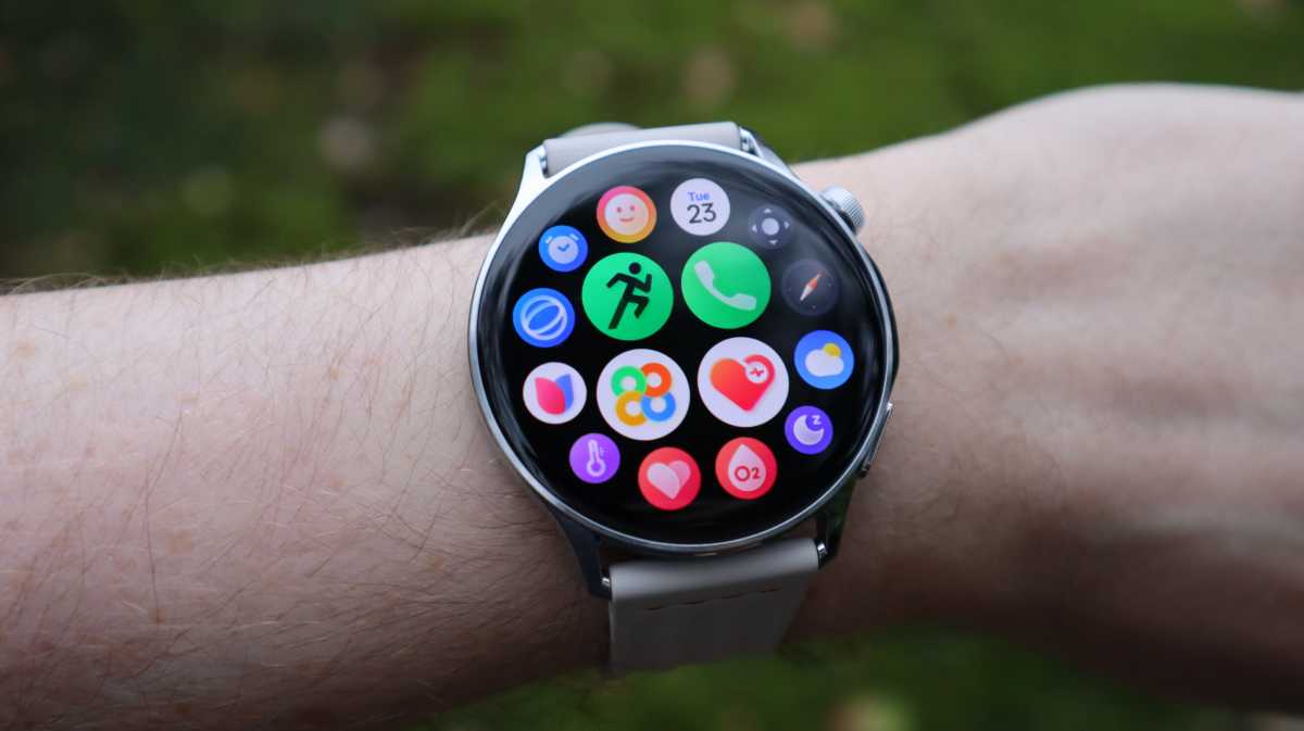 The main menu on the OnePlus Watch Lite