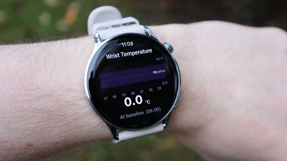 The OnePlus Watch Lite has a wrist temperature tracker