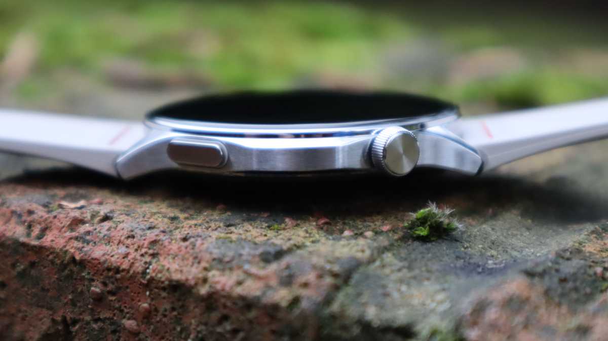 The OnePlus Watch Lite is just 8.9mm thick