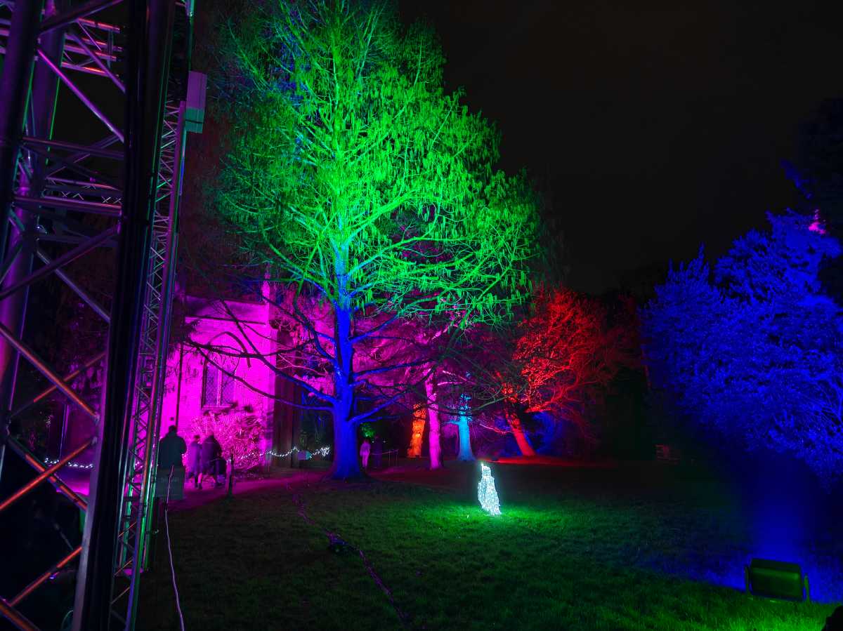 OnePlus 15R camera sample coloured lights low light 1x zoom