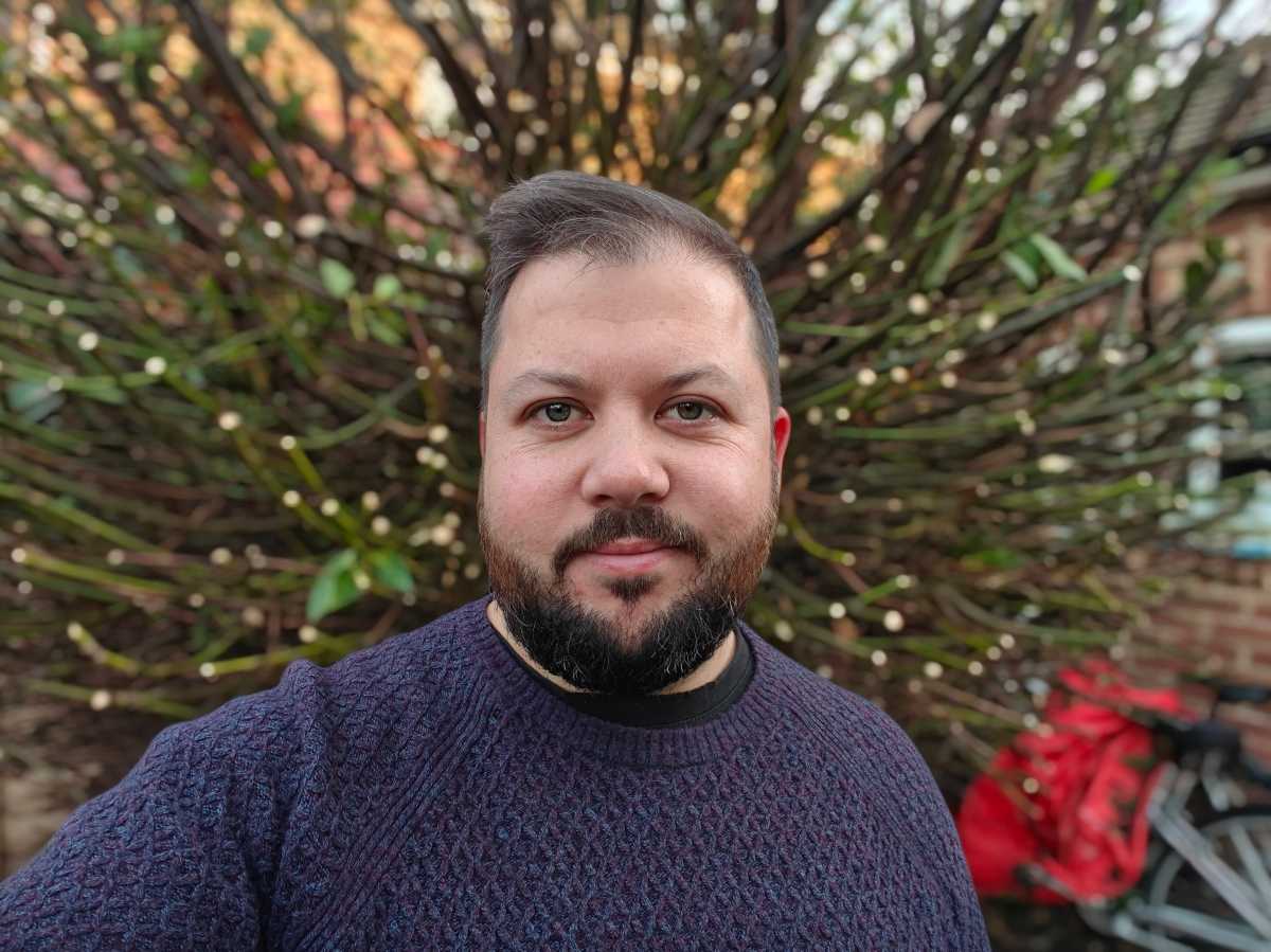 OnePlus 15R camera sample front cam selfie Portrait Mode