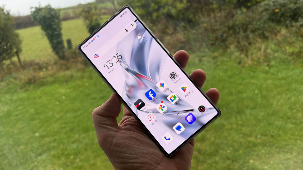 Redmagic 11 Pro MAIN FRONT