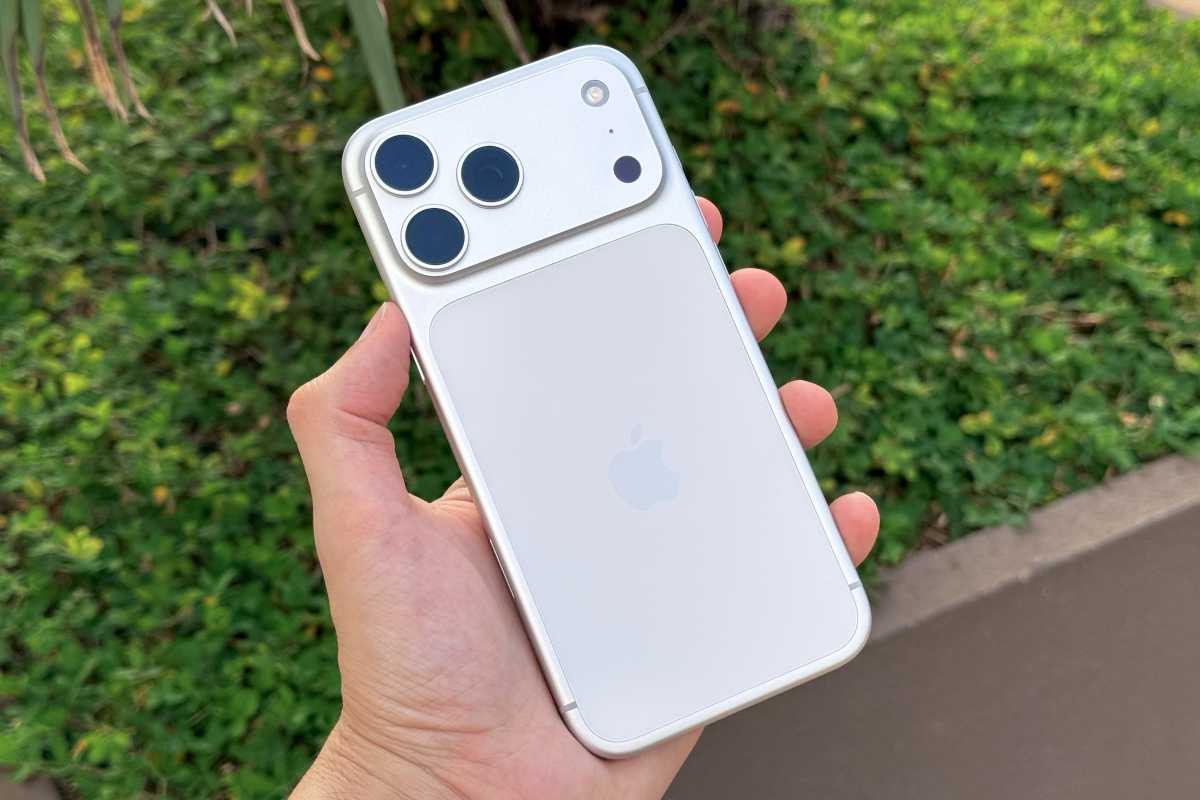 iPhone 17 Pro Max back