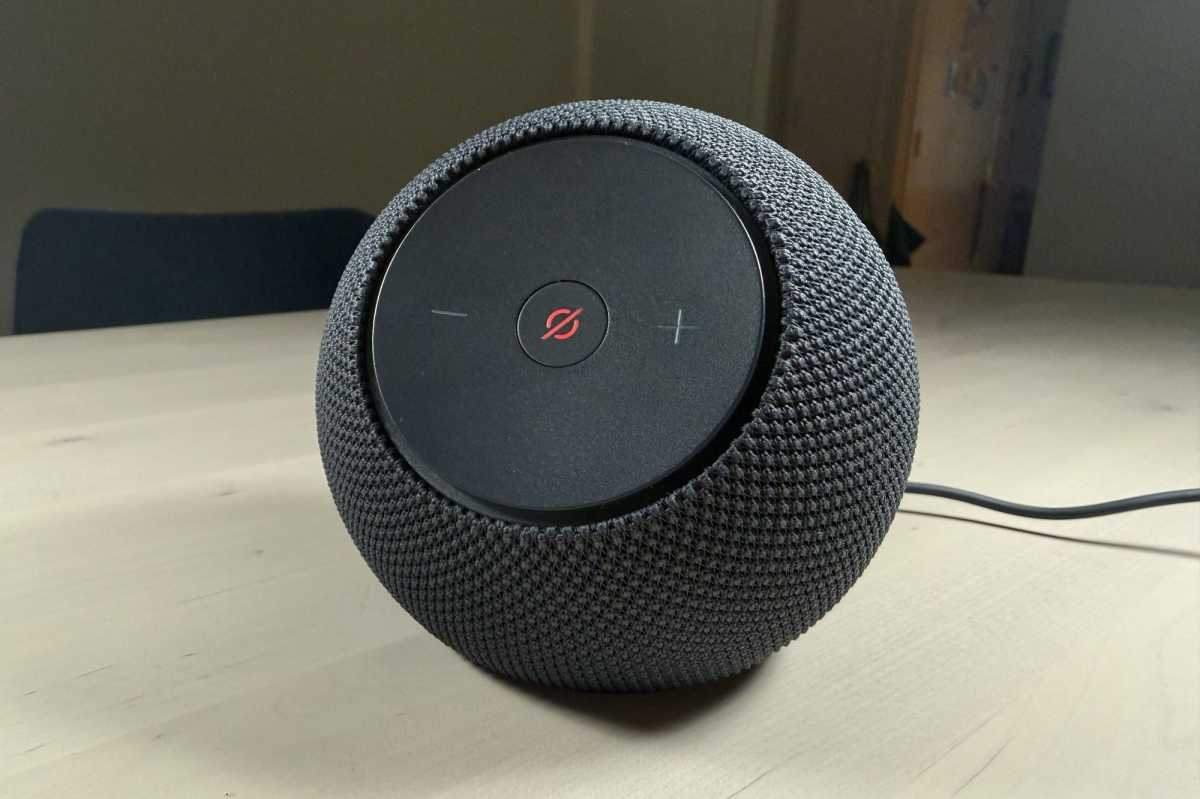 Amazon Echo Dot Max mic mute