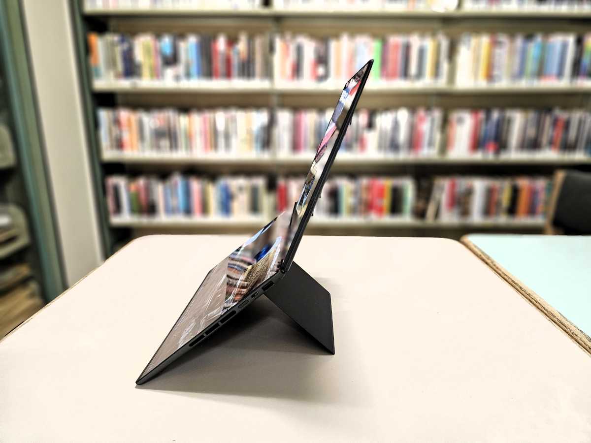 Asus ZenBook Duo Panther Lake right side extended