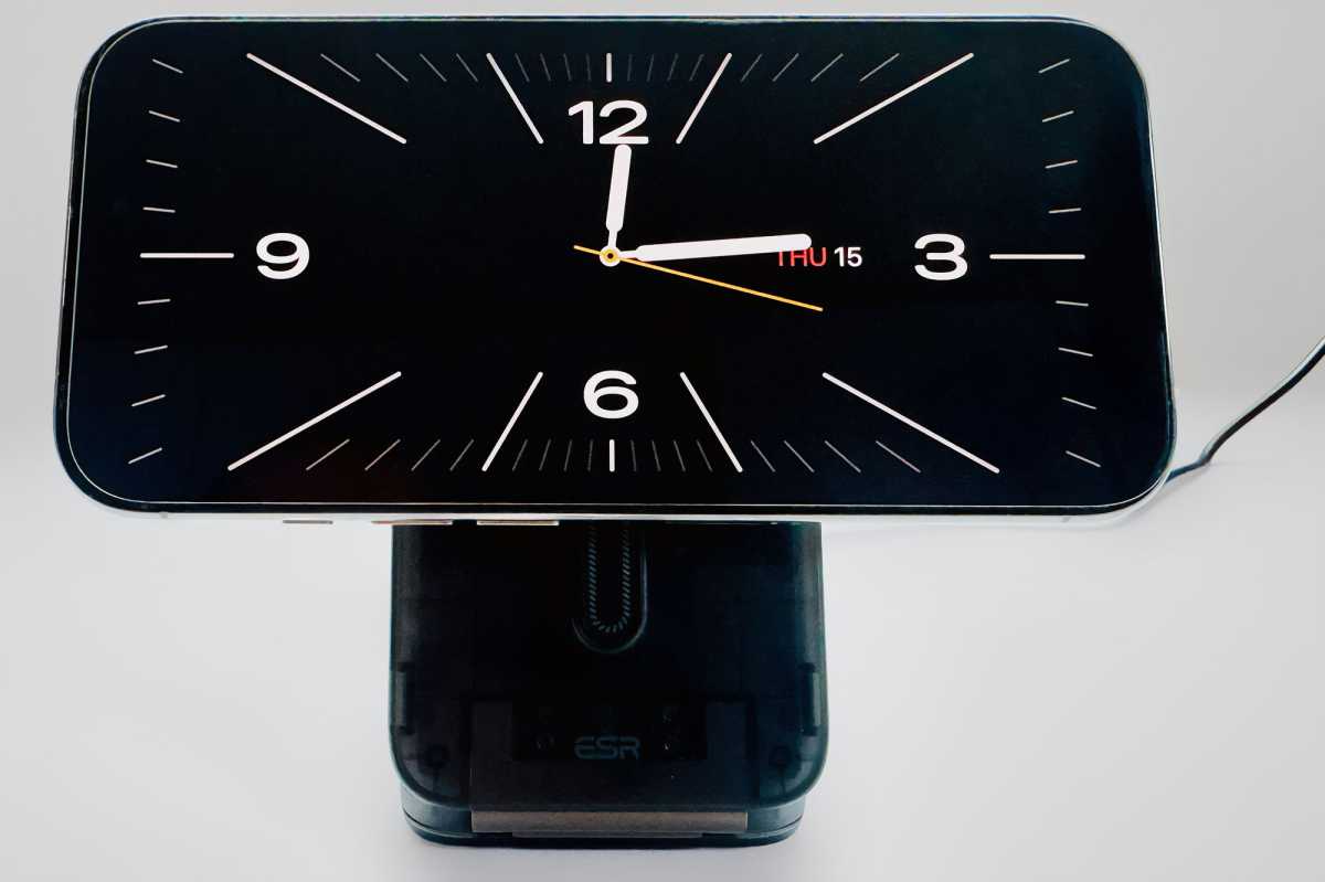 ESR CryoBoost Estación de carga magnética plegable 3 en 1 25W en espera