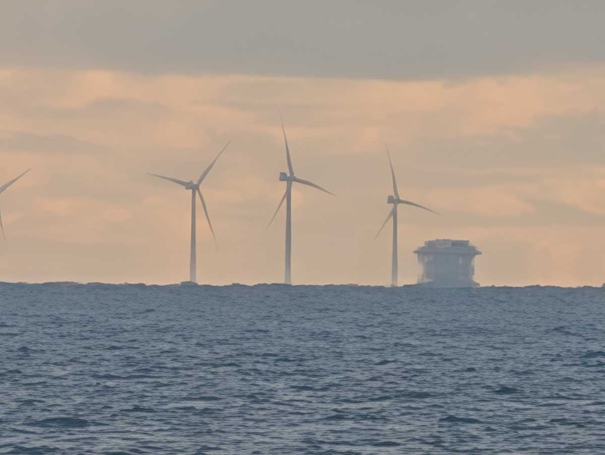 Google Pixel 10 Pro camera sample 50x zoom beach