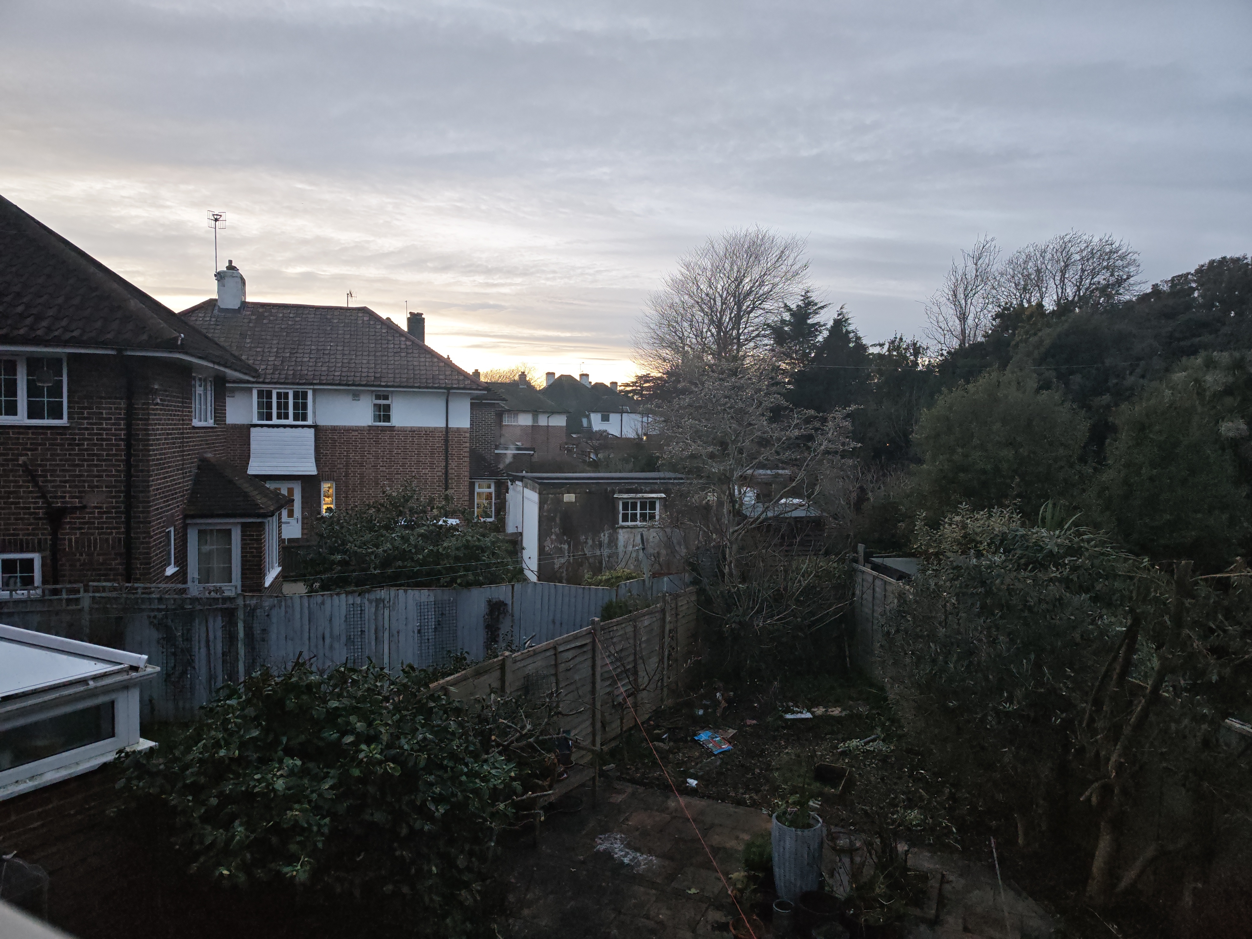 Honor Magic 8 Pro camera sample low light dusk