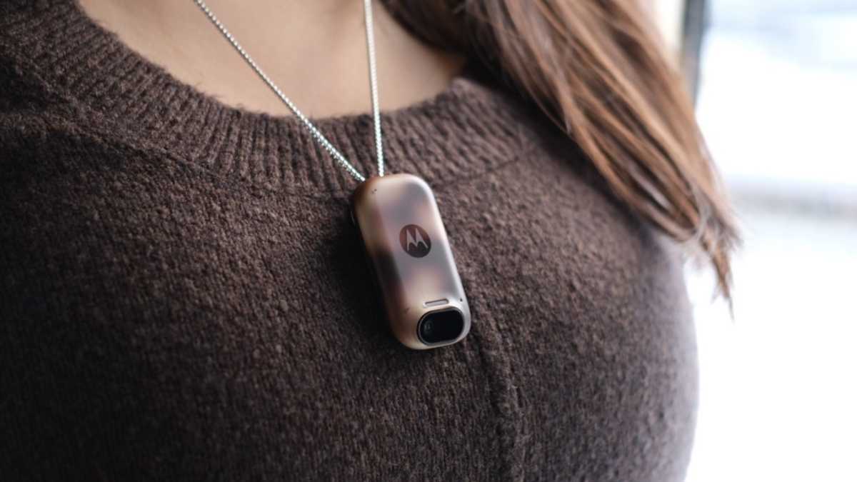 Motorola Project Maxwell AI companion concept device