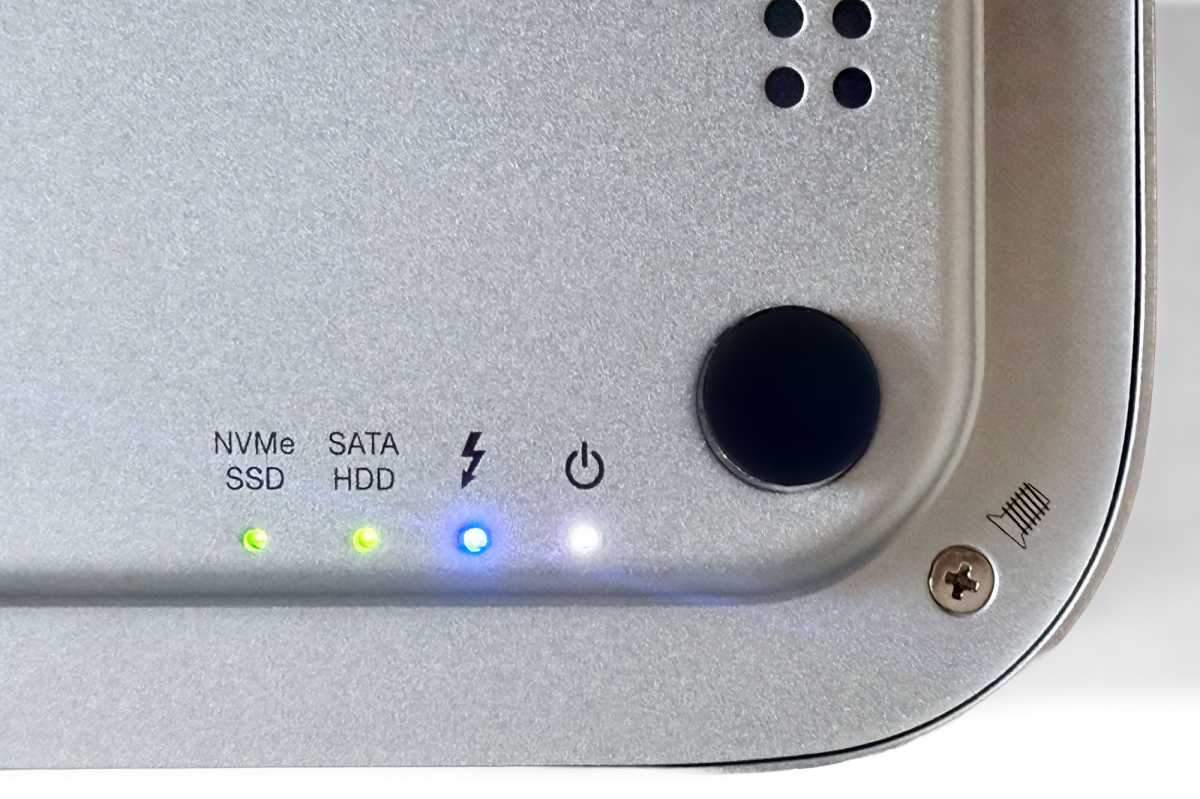 OWC StudioStack indicator lights