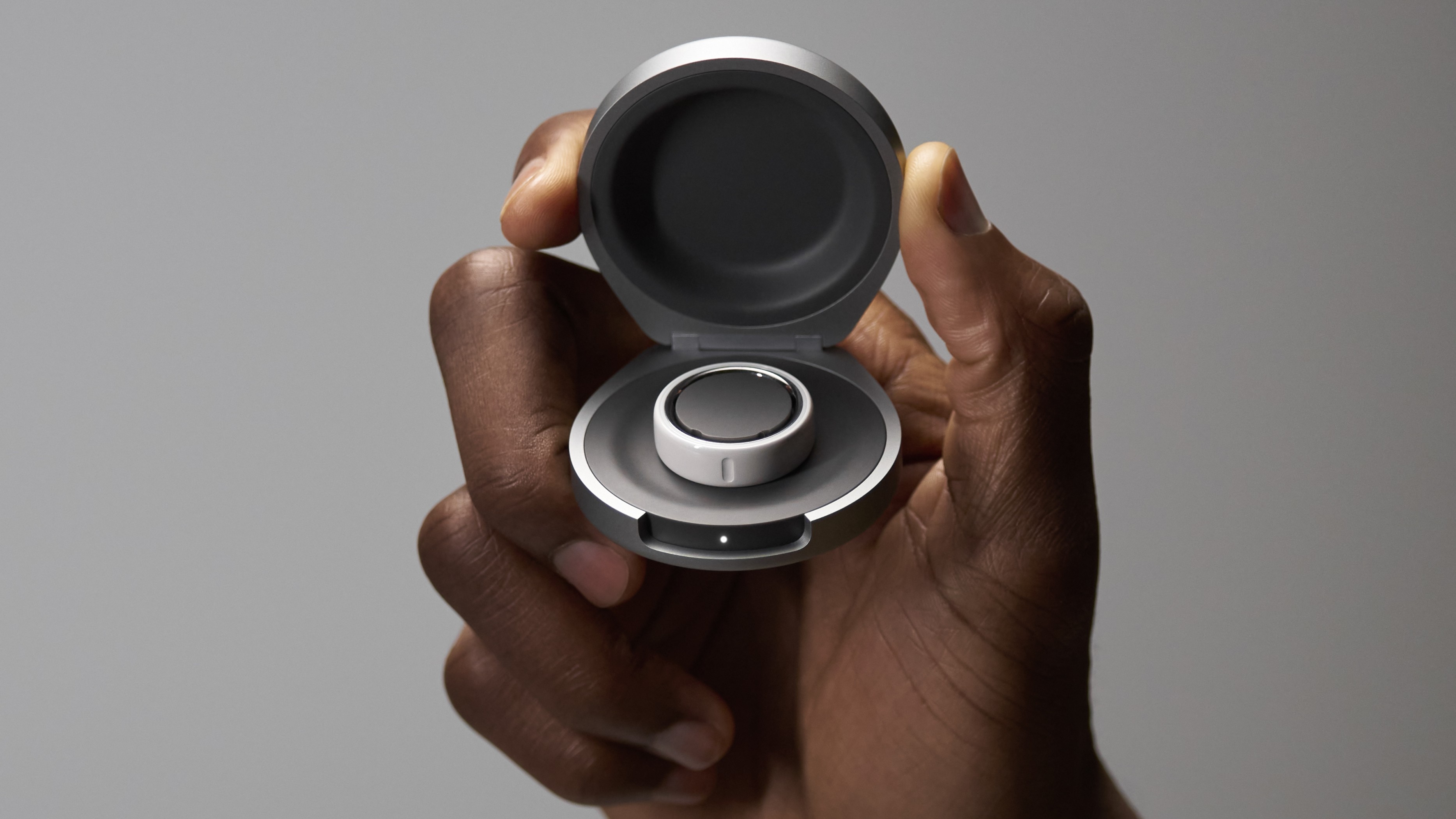 Oura Ring 4 Portable Charger