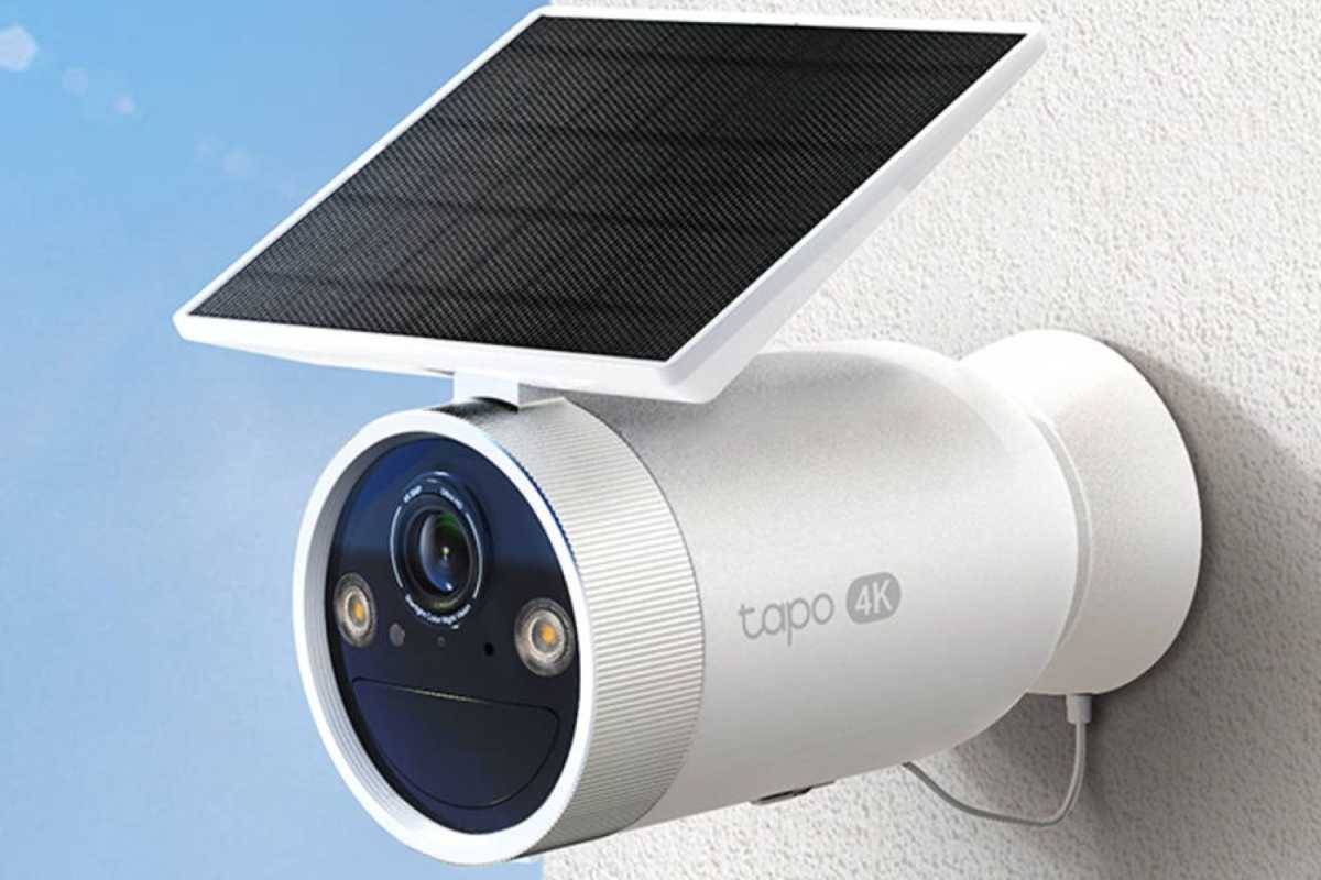 Tapo C465 security camera with solar panel