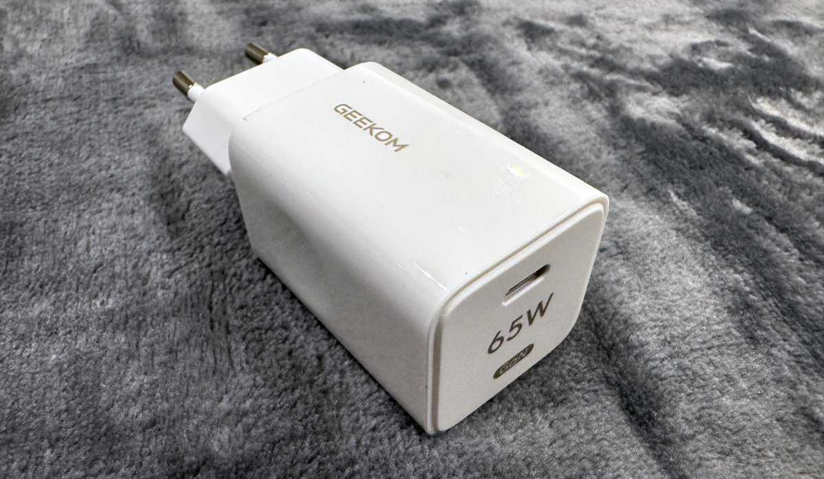 Test Geekom X16 Pro Netzteil