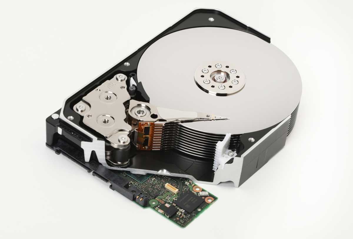 Are hard drives back? WD promises 800% speed increase