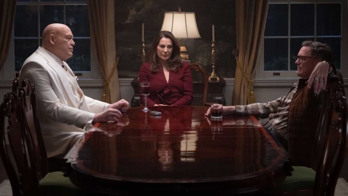 Wilson Fisk / Kingpin (Vincent D’Onofrio), Vanessa Fisk (Ayelet Zurer), and Mr. Charles (Matthew Lillard) in Marvel Television's DAREDEVIL: BORN AGAIN