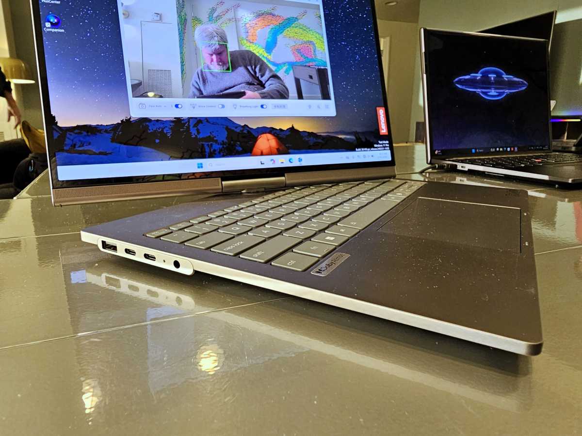 Lenovo ThinkBook Plus Gen 7 Auto Twistt 2