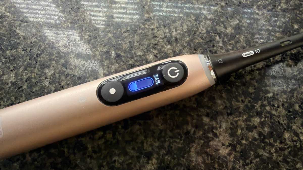 iO 10 SE OLED screen