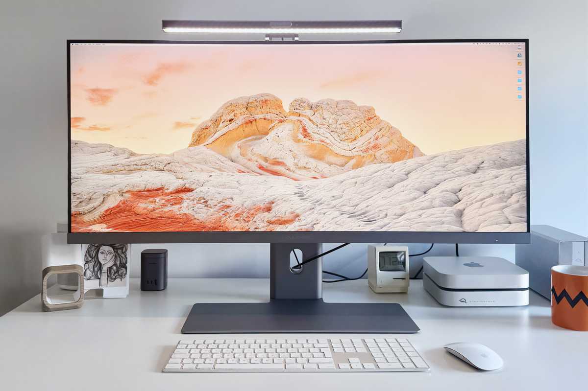 Alogic Edge 5K 40 inch Ultrawide Monitor Light Bar