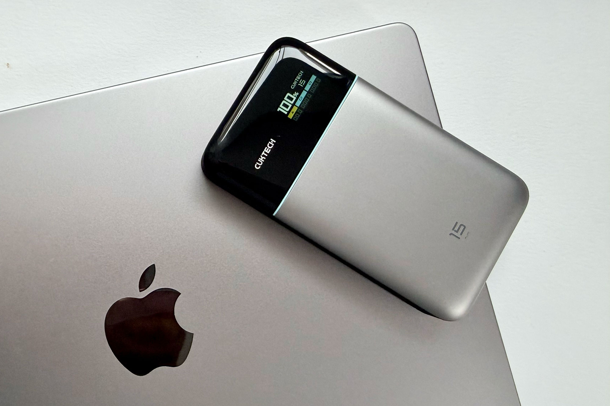 Cuktech 15 Air Power Bank – Super-compact mid-range laptop power bank