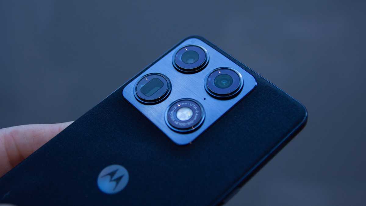 Motorola Signature cameras