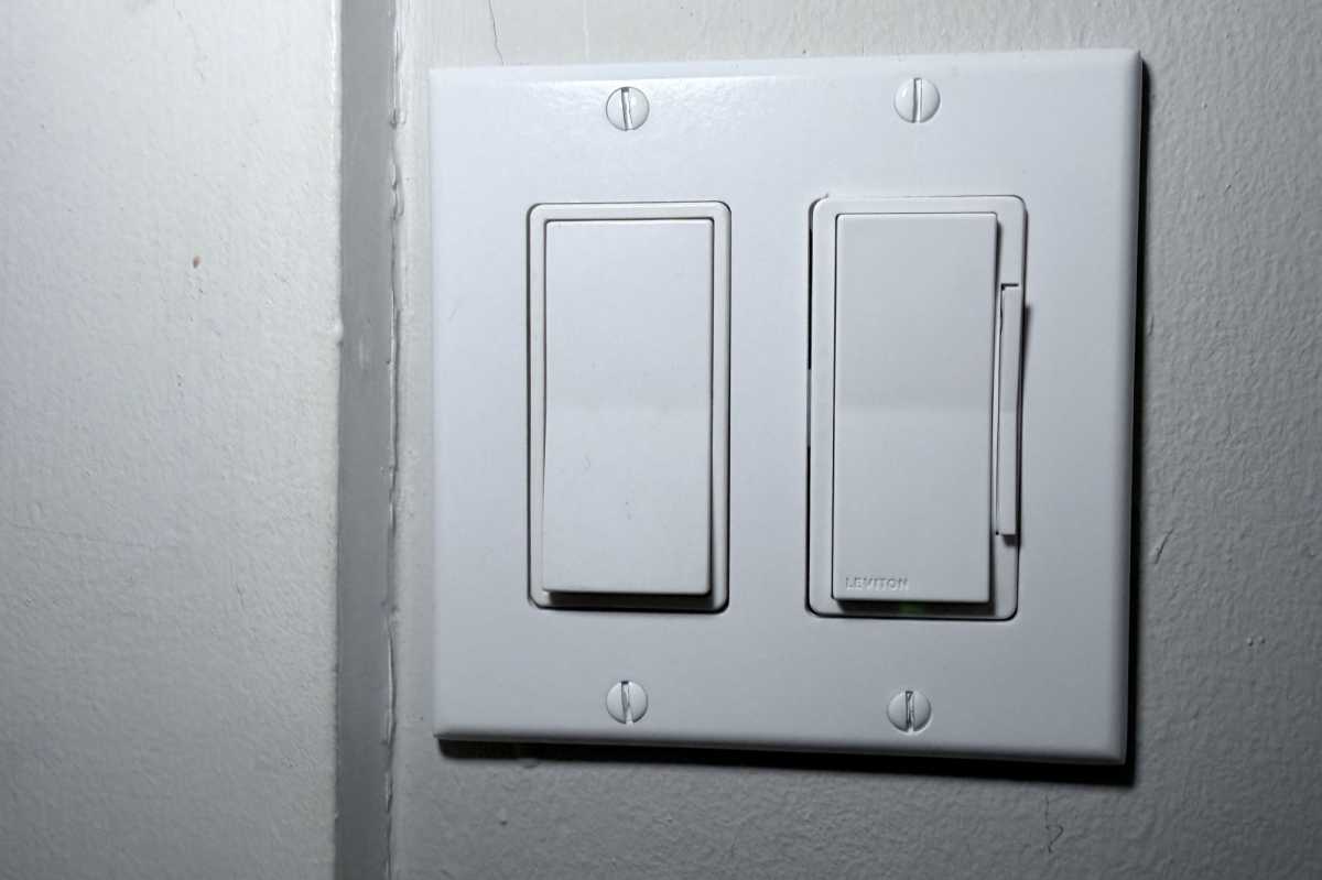 Leviton Decora Smart Dimmer Switch, Wi-Fi (model D26HD)