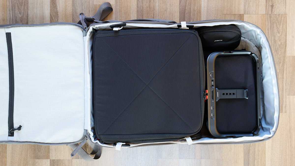 Moment Everything28l 02