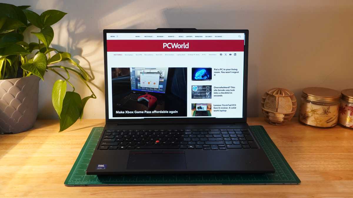 Lenovo ThinkPad P16s Gen 4 hero