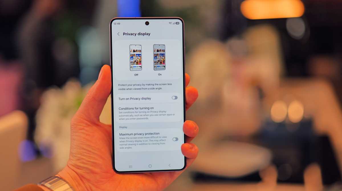 Privacy Display on Samsung Galaxy S26 Ultra 1