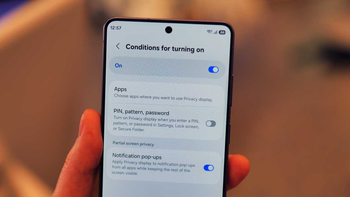Privacy Display on Samsung Galaxy S26 Ultra