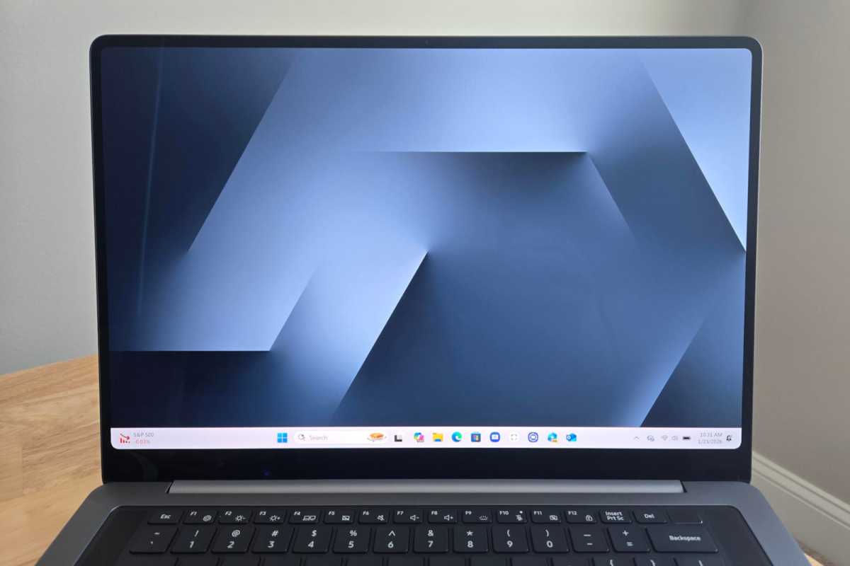 Samsung Galaxy Book6 Ultra laptop display