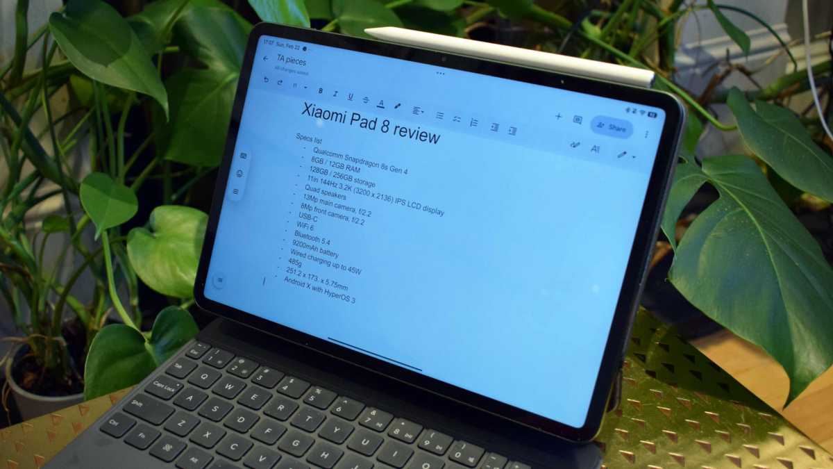 The Xiaomi Pad 8 in Google Docs, showing a Xiaomi Pad 8 review document.
