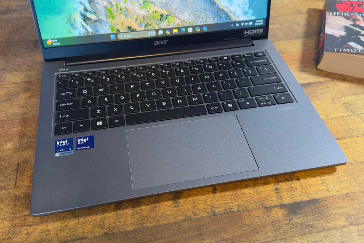 Acer TravelMate X4 14 AI keyboard