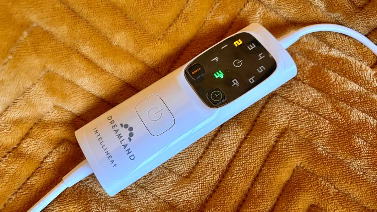 Dreamland heated throw controls