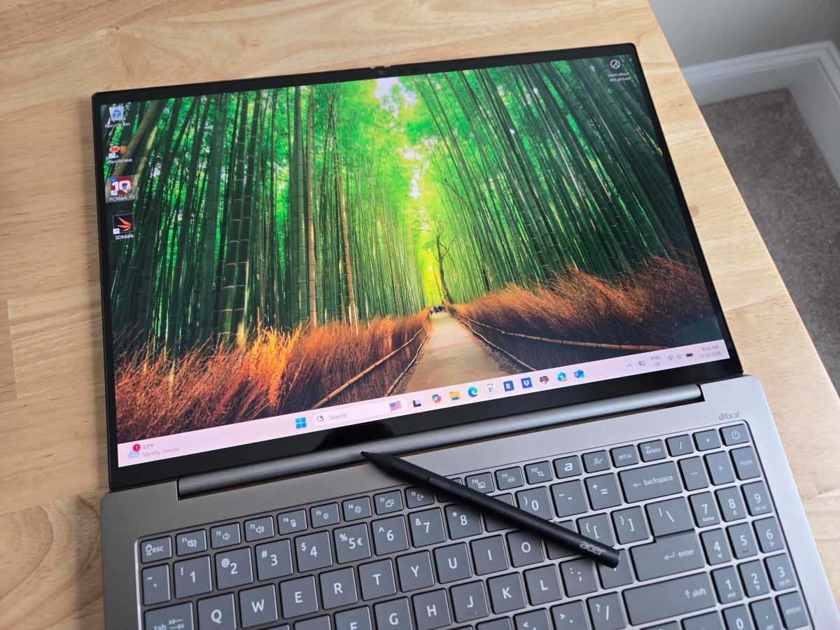 Acer Swift 16 AI flat