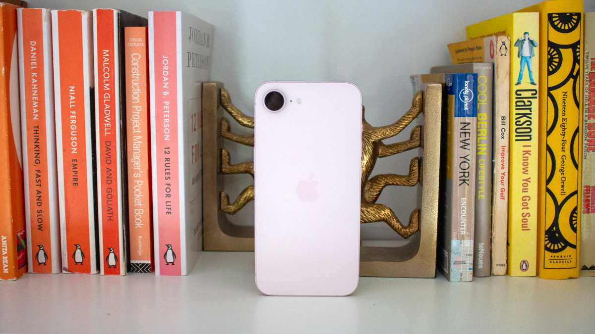 Apple iPhone 17e review 1