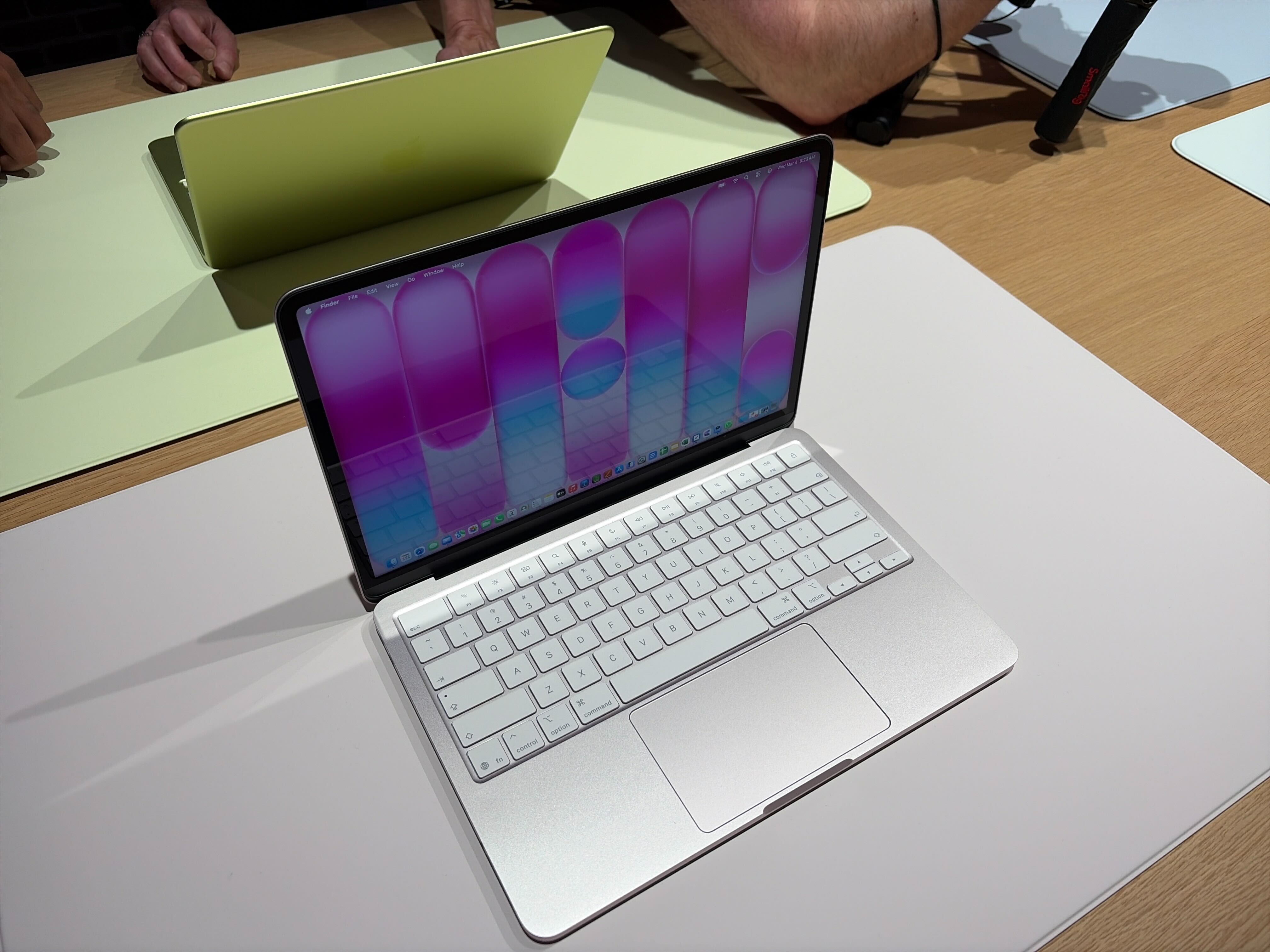 MacBook Neo インディゴ256GBです！ Buy MacBook Neo, Indigo, 256GB - Apple