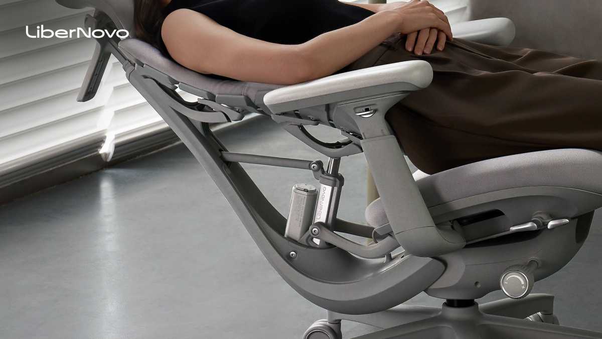 LiberNovo Omni recline 3