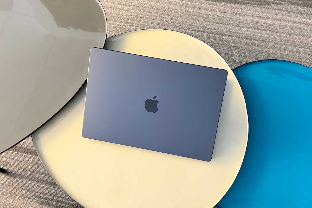 16-inch MacBook Pro M5 Max