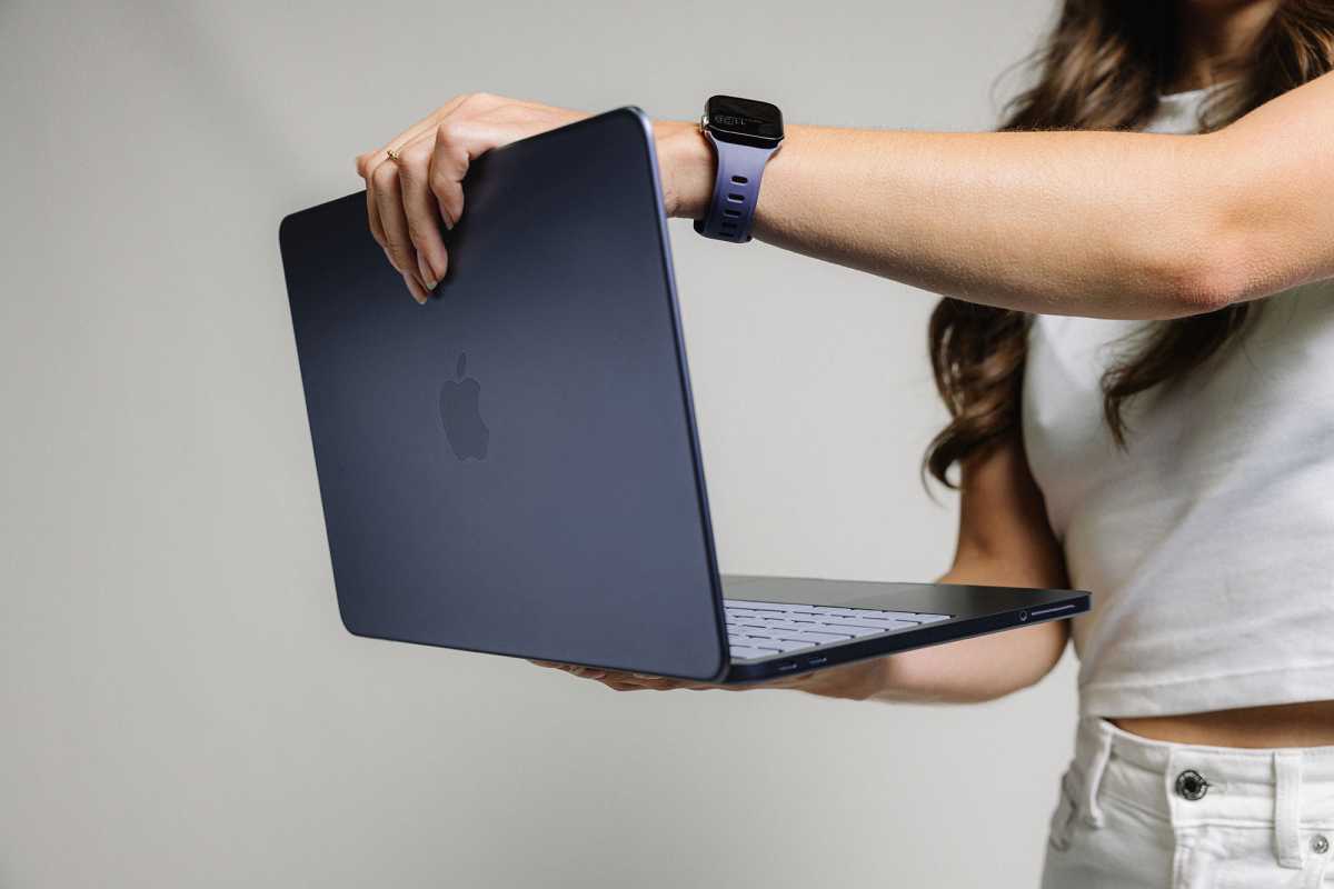 Nomad MacBook Neo Indigo Tempo Dusk Apple Watch band