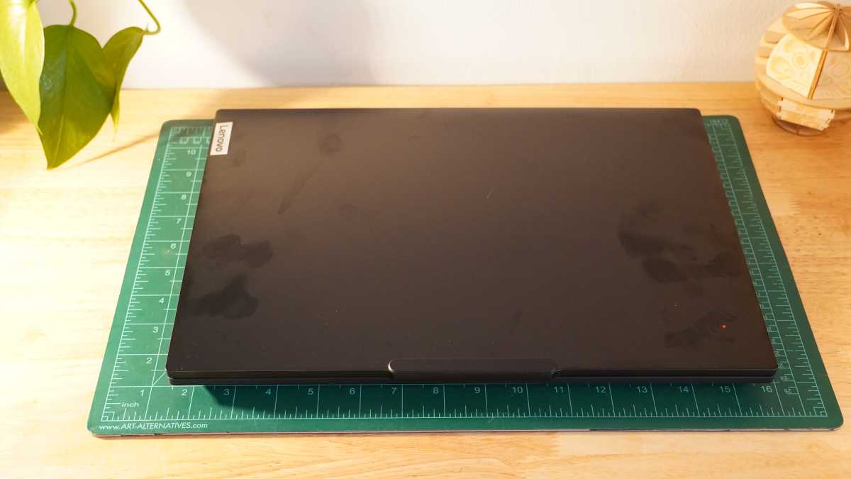 Lenovo ThinkPad P16v Gen 3 design