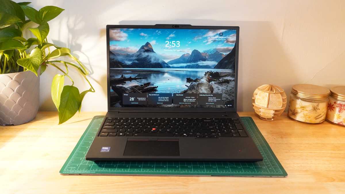 Lenovo ThinkPad P16v Gen 3 hero