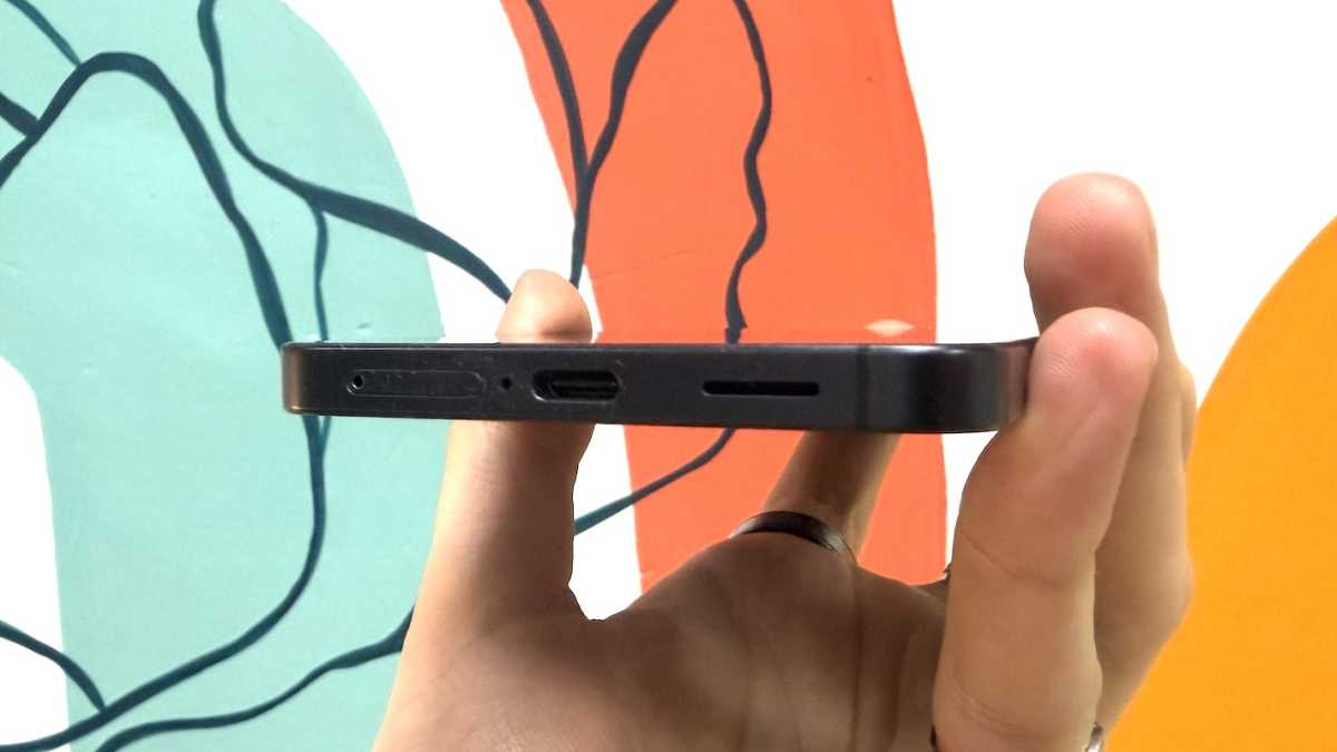 Samsung Galaxy S26 review USB C