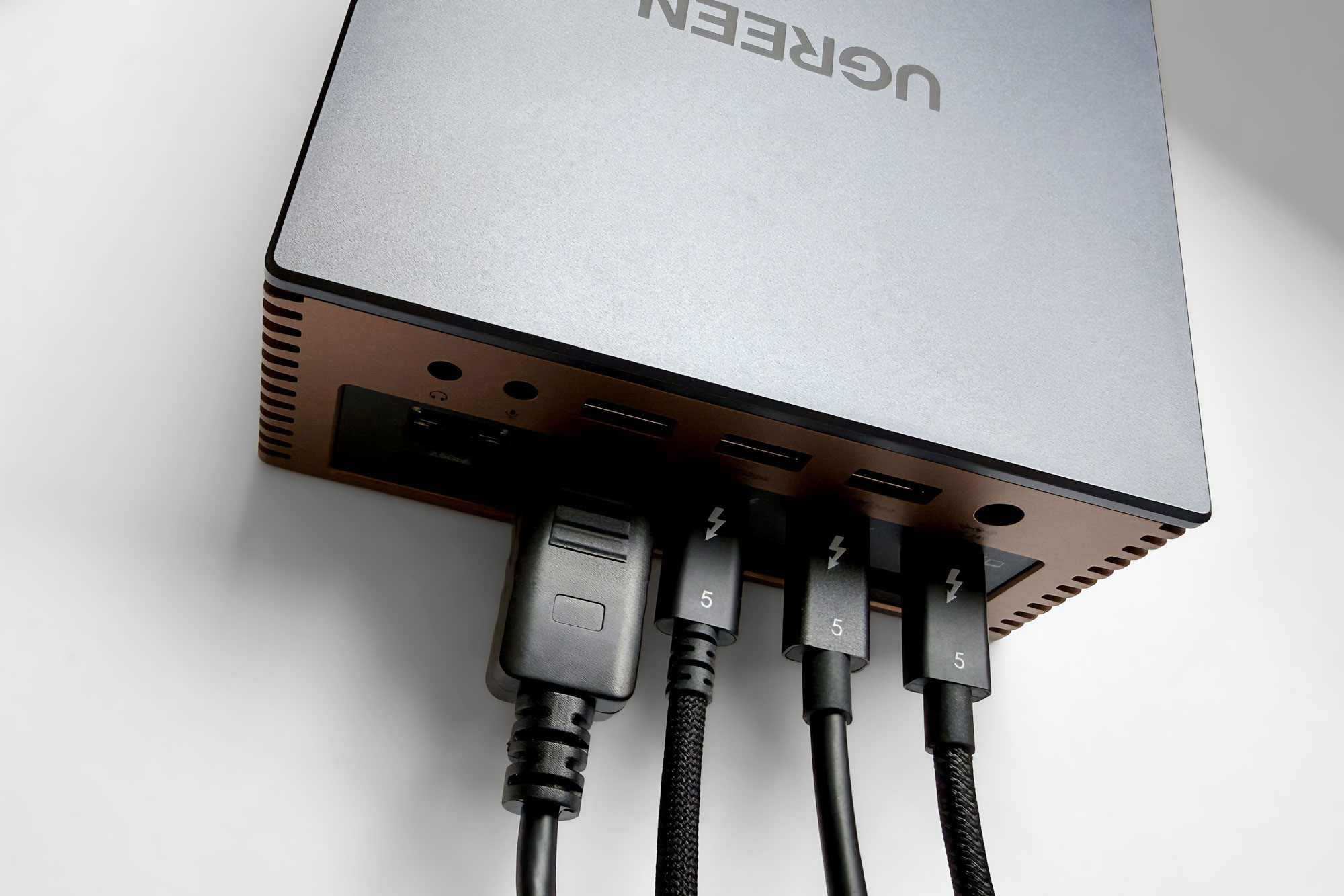 Ugreen Maxidok 17-in-1 Thunderbolt 5 Dock review: Thunderbolt 5